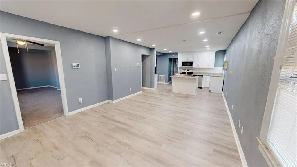 910 22nd ST, NEWPORTNEWS VA 23607 - Photo 4