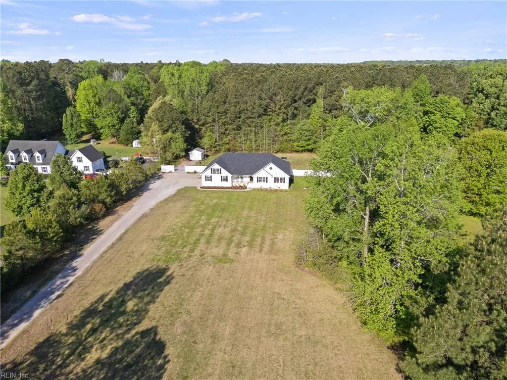 1124 Saint Brides RD W, CHESAPEAKE VA 23322 - Photo 2