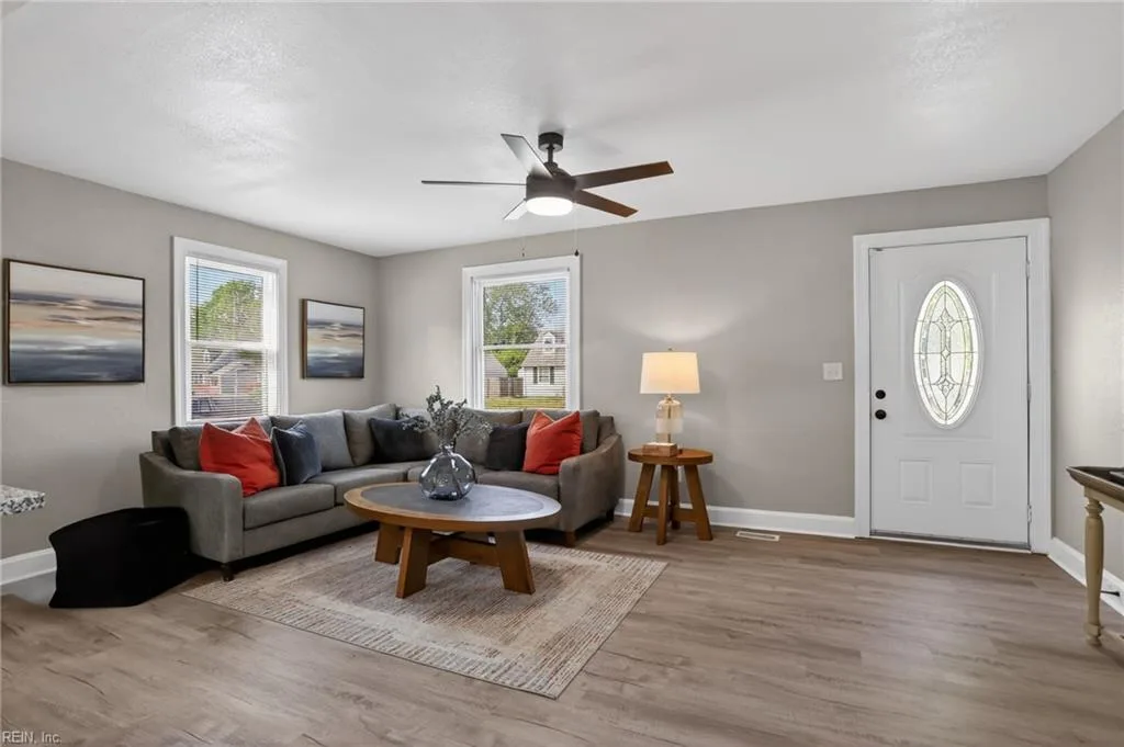 408 Seminole RD, HAMPTON VA 23661 - Photo 5