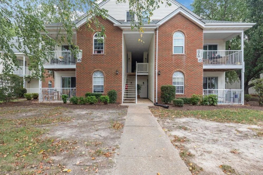 1379 Ivywood RD, Virginia Beach — 2 bed Residential, 1,162 sqft
