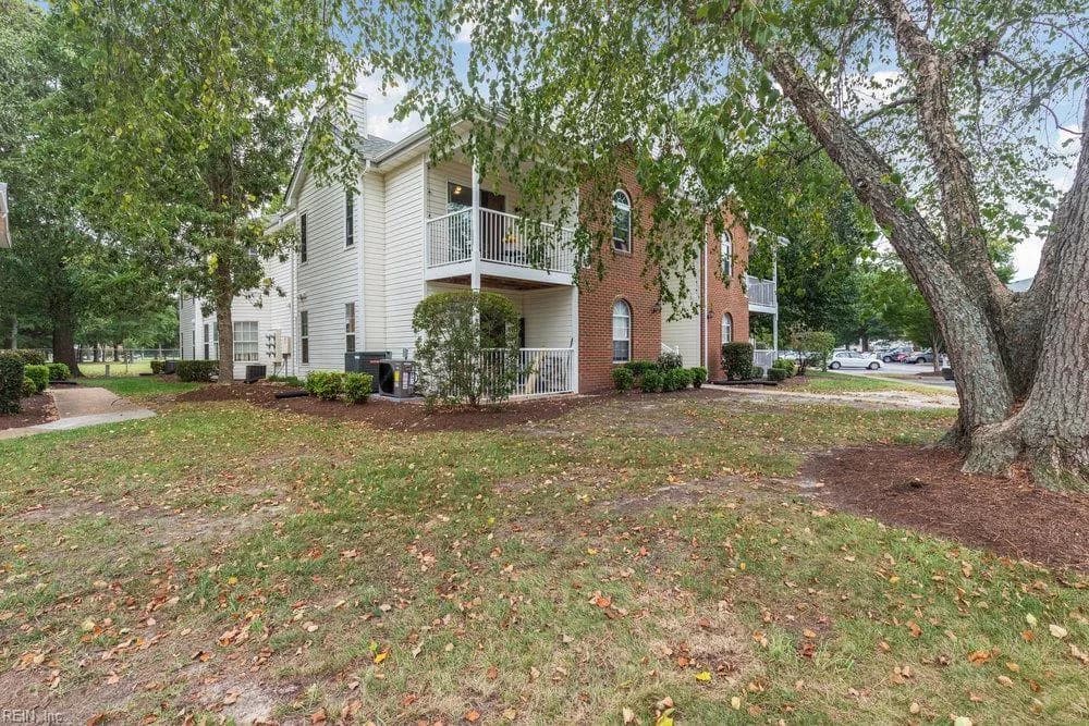 1379 Ivywood RD, VIRGINIABEACH VA 23453 - Photo 3