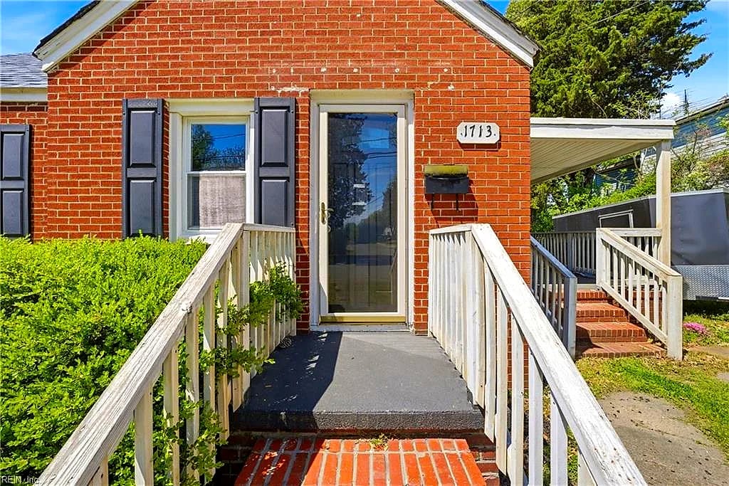 1713 Bay AVE, Hampton — 3 bed Residential, 1,400 sqft