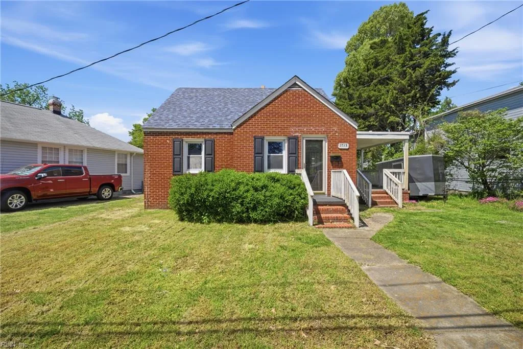 1713 Bay AVE, HAMPTON VA 23661
