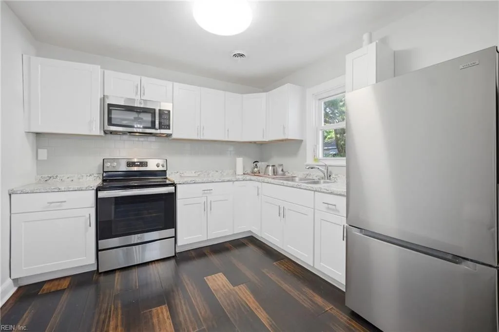 1713 Bay AVE, HAMPTON VA 23661 - Photo 5