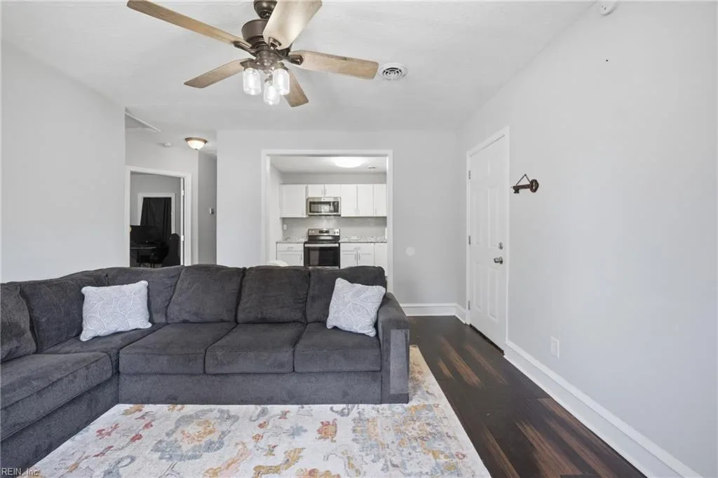 1713 Bay AVE, HAMPTON VA 23661 - Photo 5