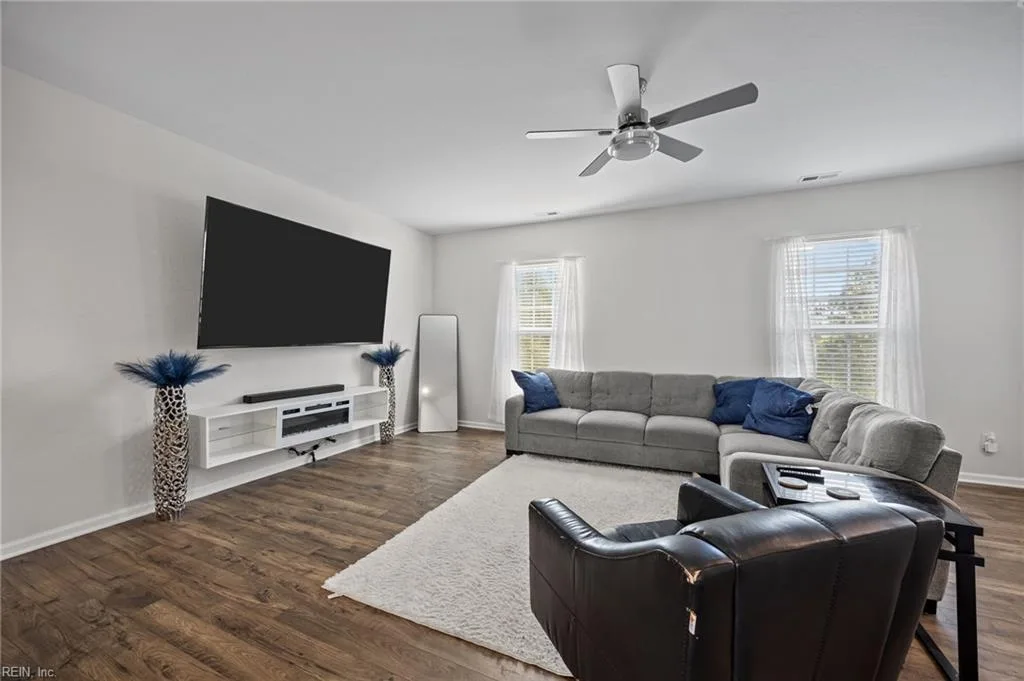 213 Runnel ST, HAMPTON VA 23666 - Photo 4