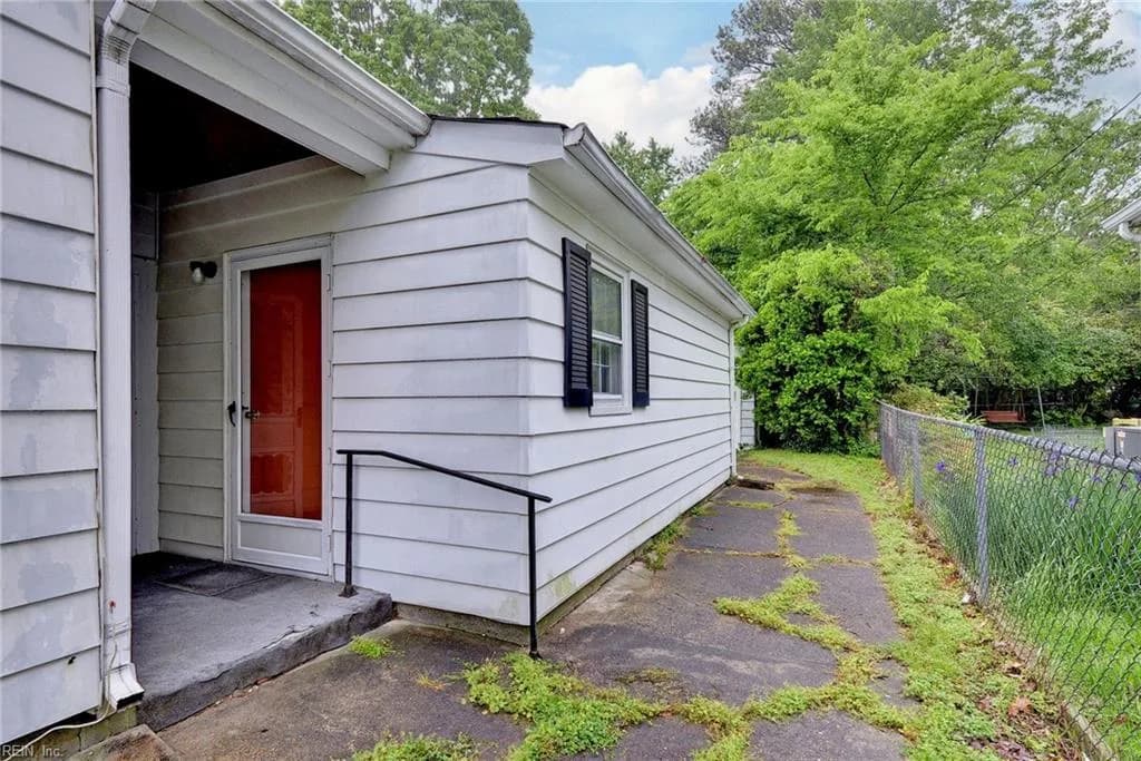 39 Westover RD, NEWPORTNEWS VA 23601 - Photo 5