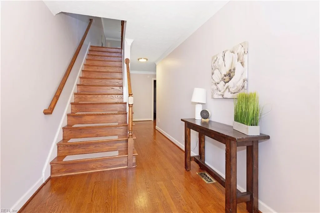 73 Mizzen CIR, HAMPTON VA 23664 - Photo 3