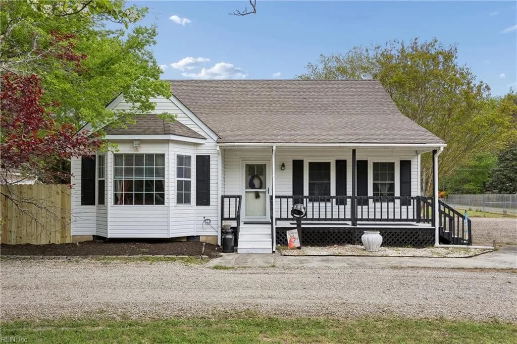 3677 Buckeye LN, HAYES VA 23072 - Photo 2