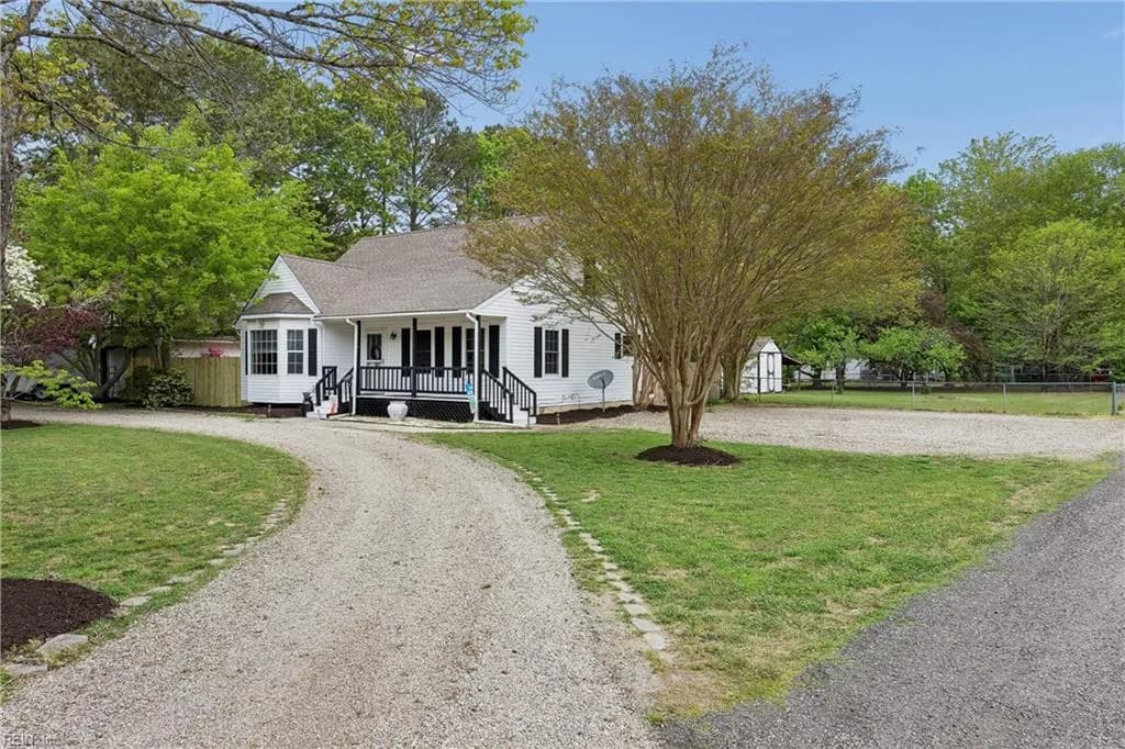 3677 Buckeye LN, HAYES VA 23072 - Photo 4