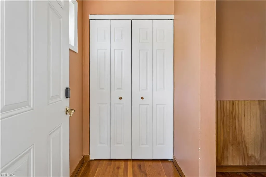 106 Gwynn CIR, NEWPORTNEWS VA 23602 - Photo 5