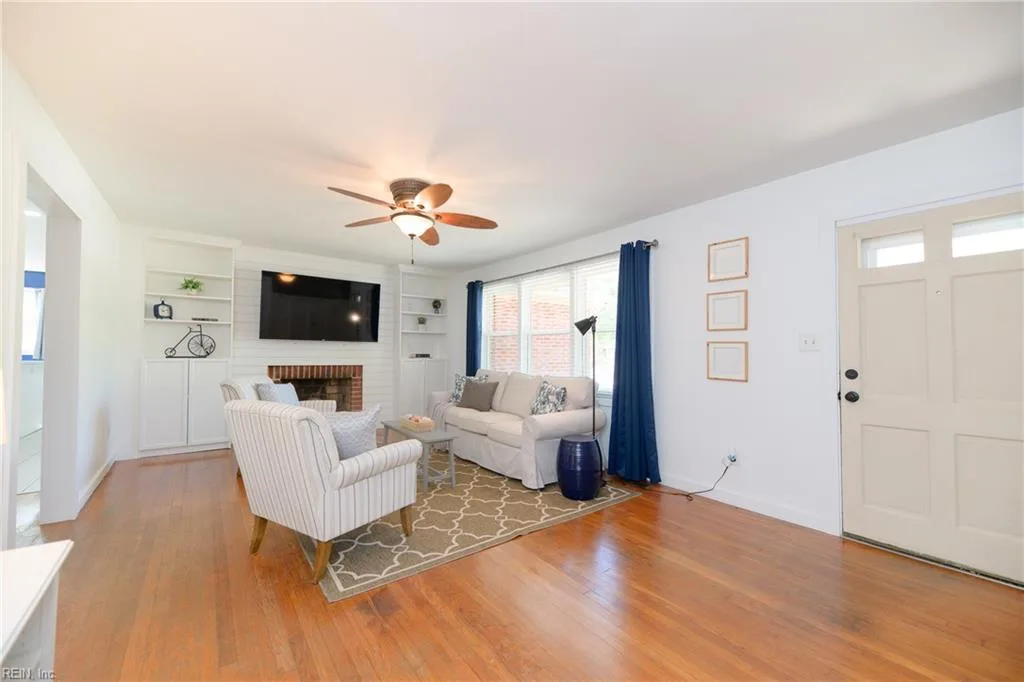 4107 Hazelwood RD, HAMPTON VA 23666 - Photo 5