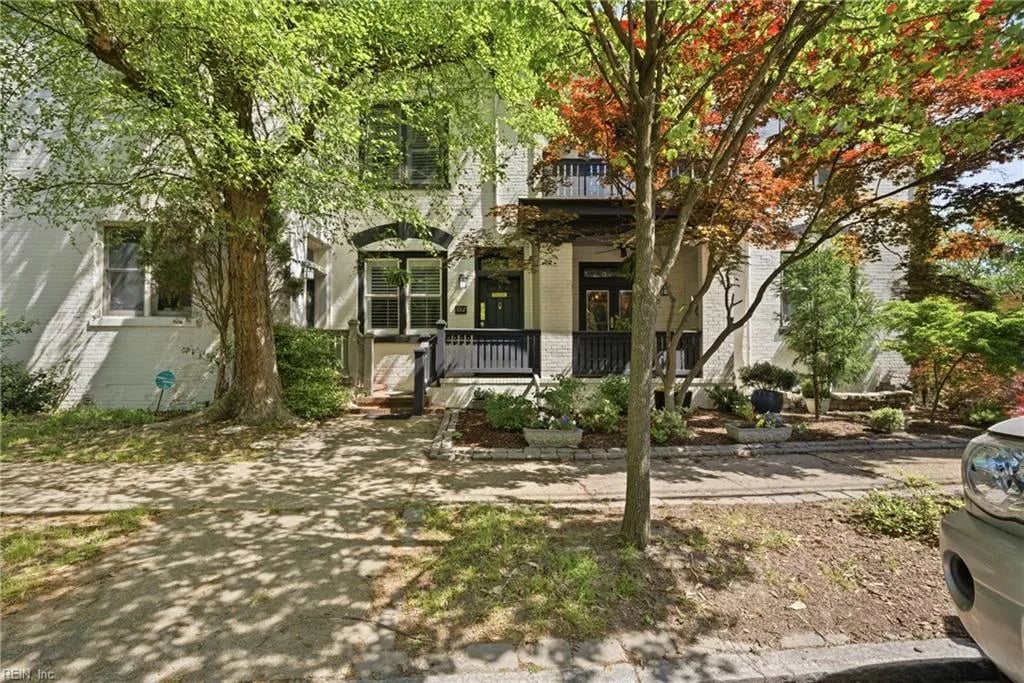 1012 Colley AVE, Norfolk — 2 bed Residential, 2,028 sqft