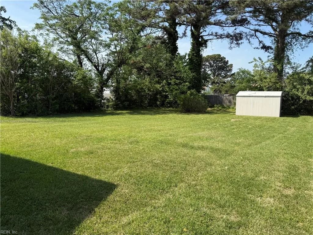 5628 Aurora DR, VIRGINIABEACH VA 23455 - Photo 4