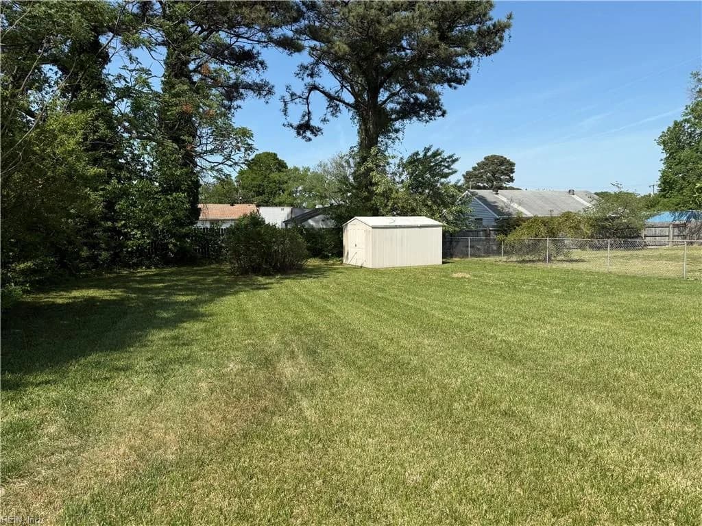 5628 Aurora DR, VIRGINIABEACH VA 23455 - Photo 5