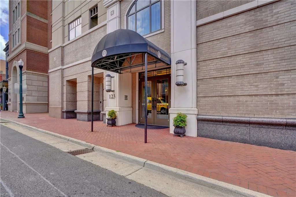 123 College PL #912, NORFOLK VA 23510