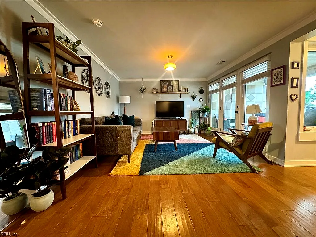 3509 Pleasant AVE #301, Norfolk — 1 bed Residential, 788 sqft