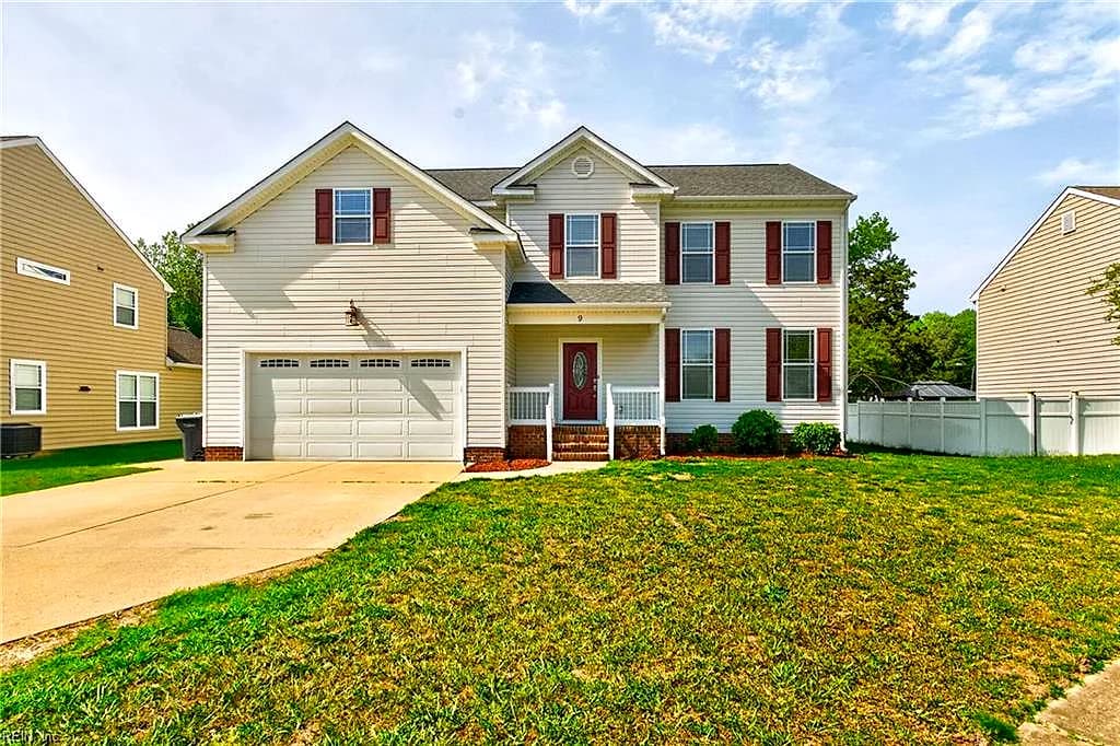 9 Bruins WAY, HAMPTON VA 23666 - Main photo