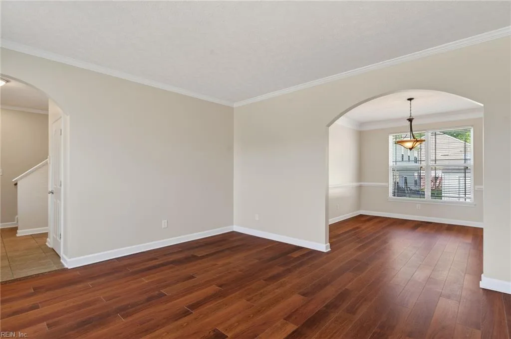 9 Bruins WAY, HAMPTON VA 23666 - Photo 5