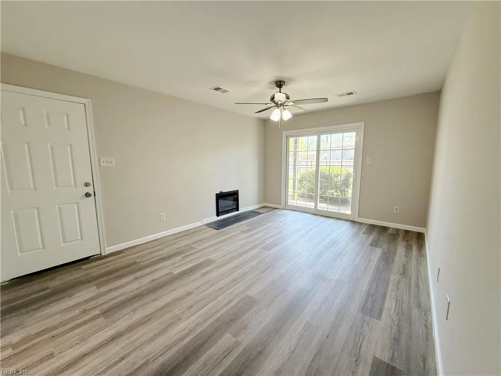 255 Lantana LN #A, HAMPTON VA 23669 - Photo 4