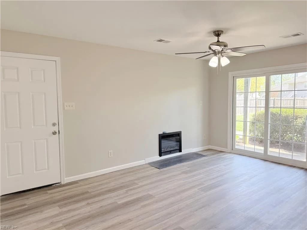 255 Lantana LN #A, HAMPTON VA 23669 - Photo 5