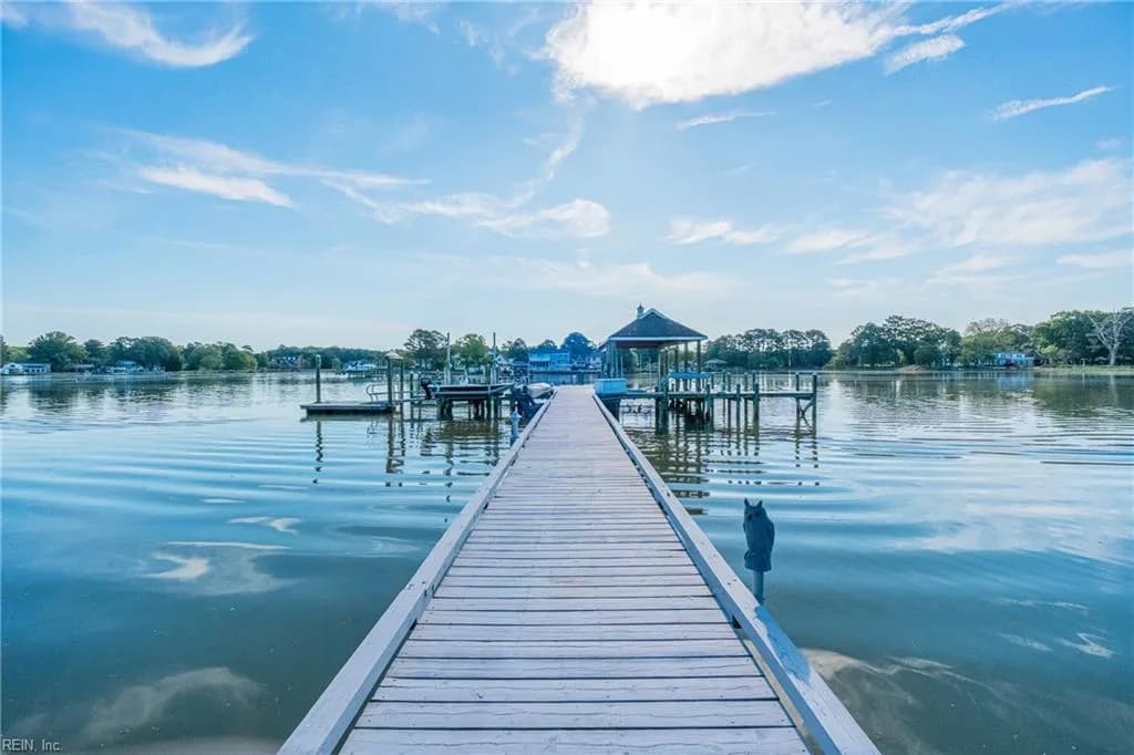 106 Ocean Breeze DR, YORKTOWN VA 23693 - Main photo