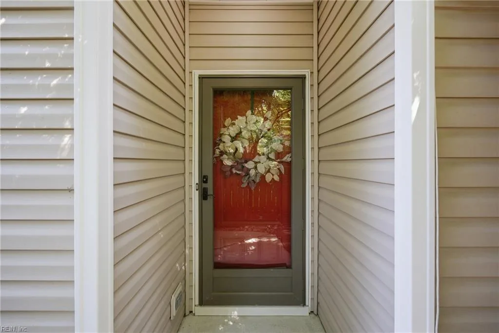 2208 E Berrie CIR, VIRGINIABEACH VA 23455 - Photo 4