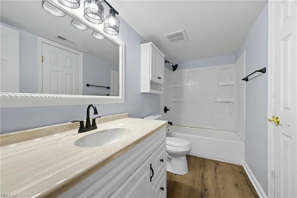 4165 Laurel Green CIR, VIRGINIABEACH VA 23456 - Photo 5