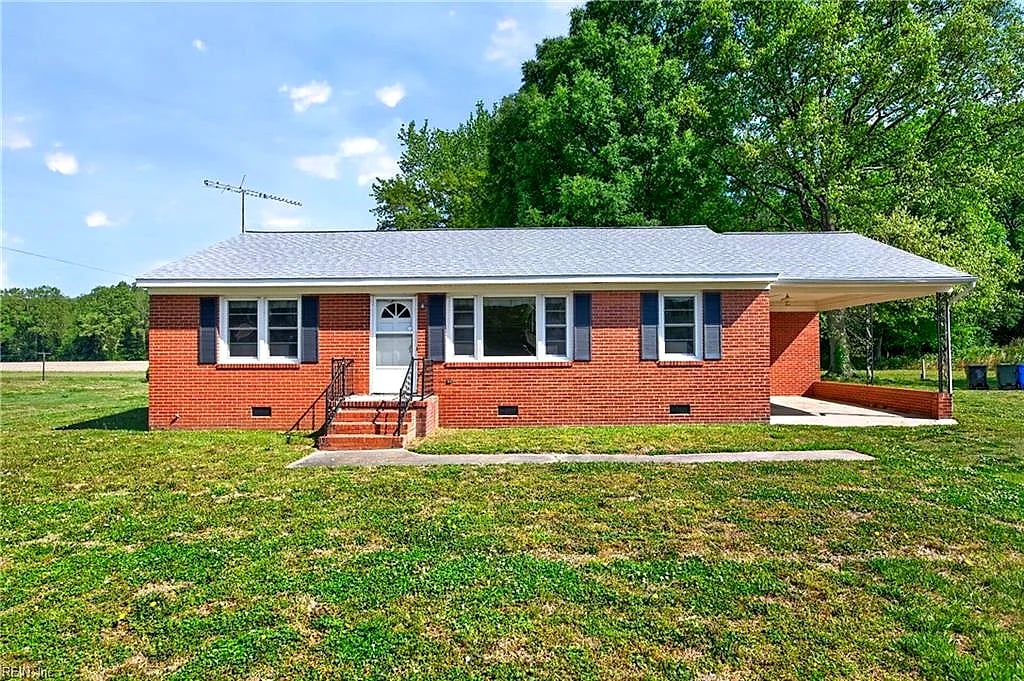 204 Country Club RD, FRANKLIN VA 23851