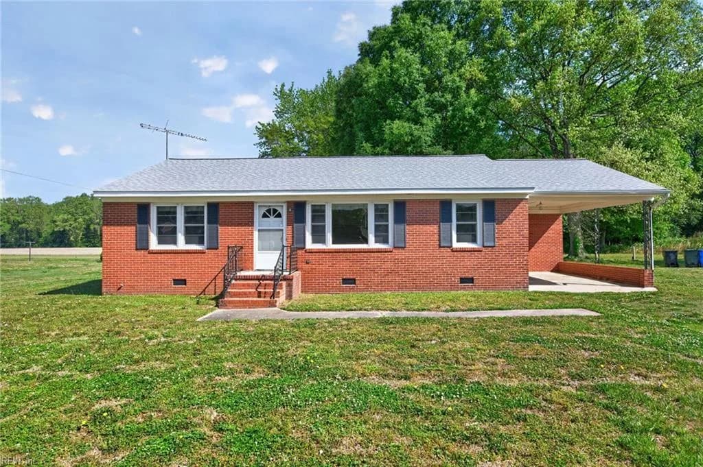 204 Country Club RD, FRANKLIN VA 23851 - Main photo