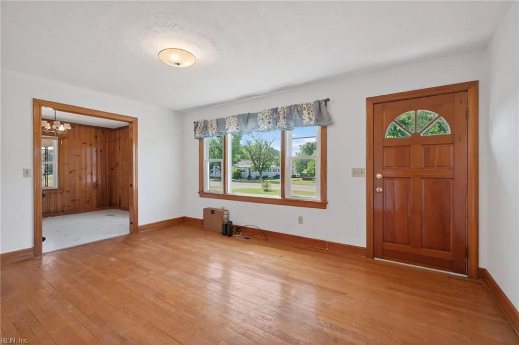204 Country Club RD, FRANKLIN VA 23851 - Photo 4