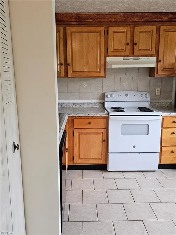 1337 Vanasse CT, HAMPTON VA 23666 - Photo 4