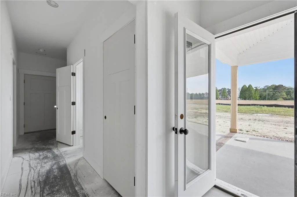 14002 Old Suffolk RD, WINDSOR VA 23487 - Photo 4