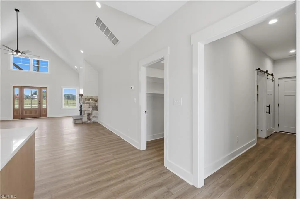 14002 Old Suffolk RD, WINDSOR VA 23487 - Photo 5