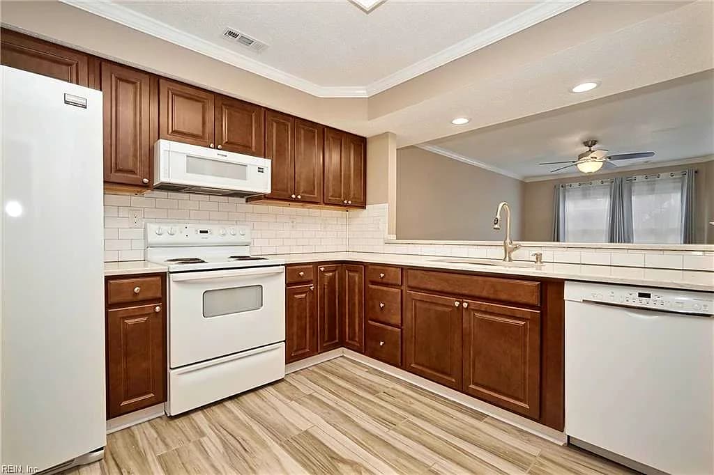 123 Songbird TRL, YORKTOWN VA 23692 - Photo 5