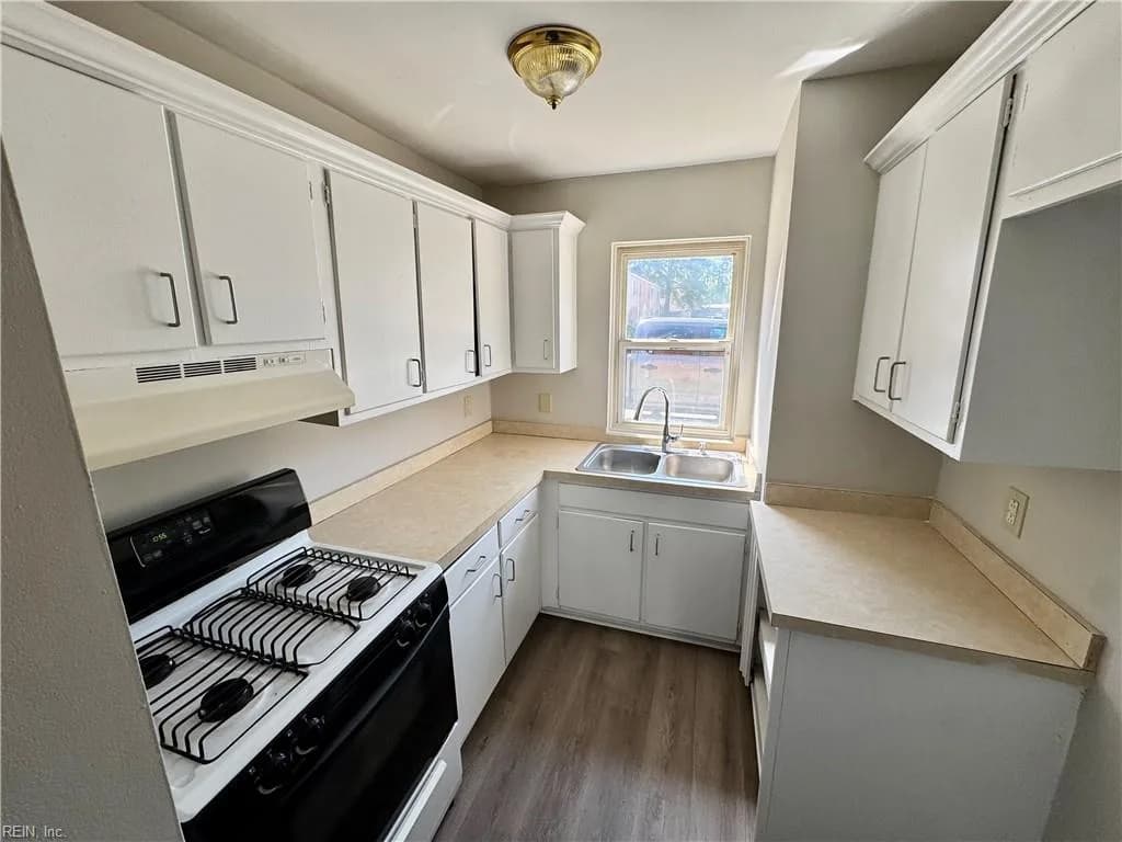 446 Britnie CT, NEWPORTNEWS VA 23602 - Photo 5