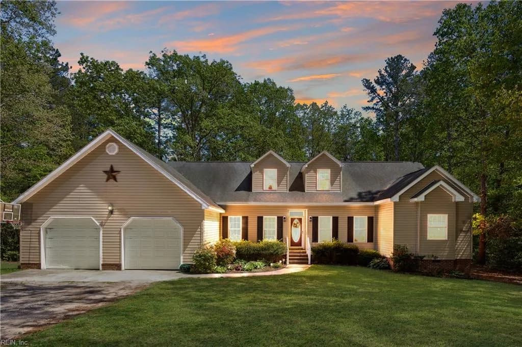 10107 Woods Creek LN, GLOUCESTER VA 23061 - Photo 3