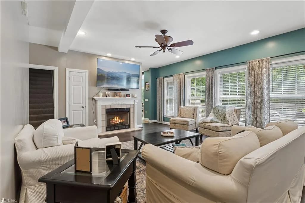 10107 Woods Creek LN, GLOUCESTER VA 23061 - Photo 5