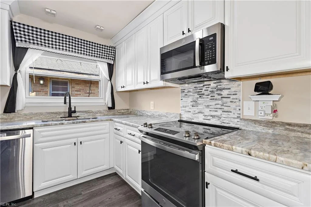 1214 Bethel AVE, HAMPTON VA 23669