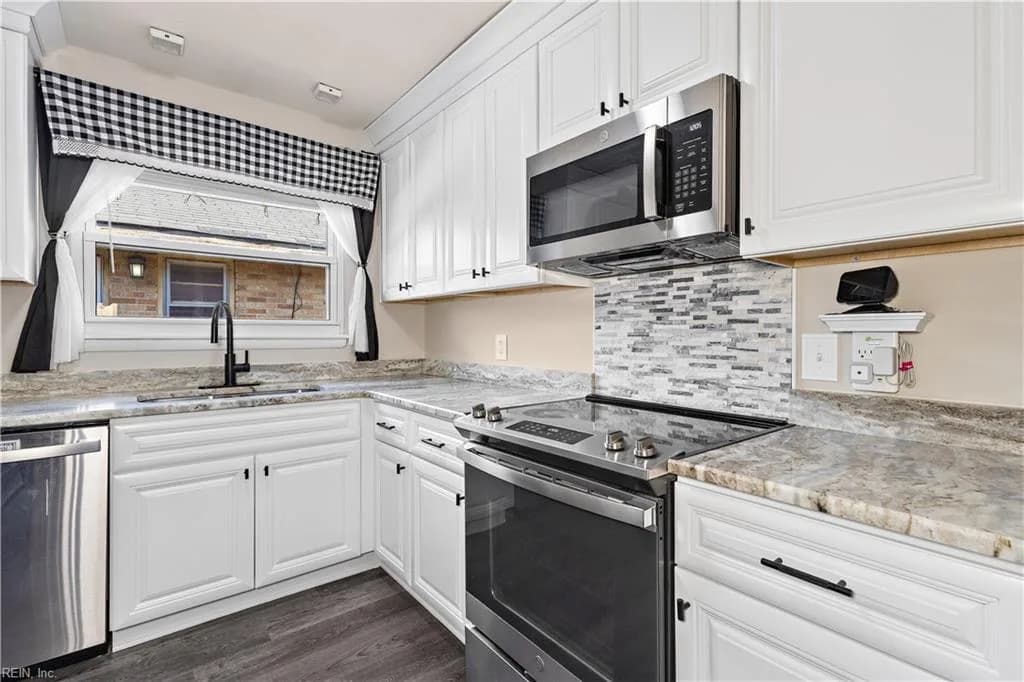 1214 Bethel AVE, HAMPTON VA 23669 - Photo 2