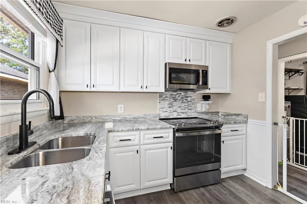 1214 Bethel AVE, HAMPTON VA 23669 - Photo 3