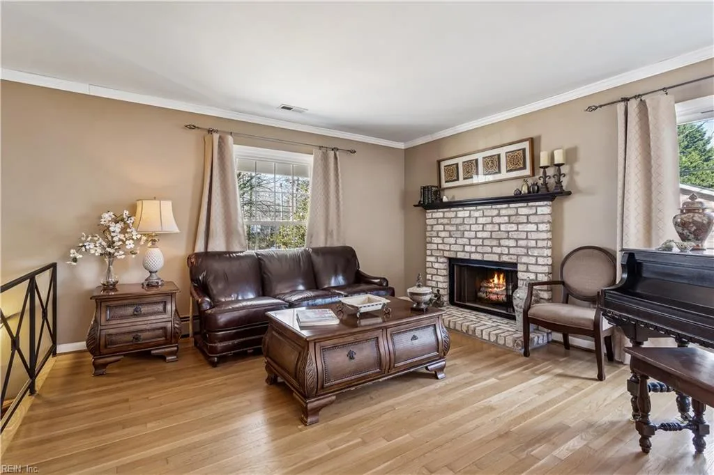 496 Windemere RD, Newport News — 3 bed Residential, 1,700 sqft