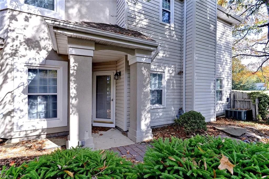 1596 Willow CV, NEWPORTNEWS VA 23602 - Photo 2
