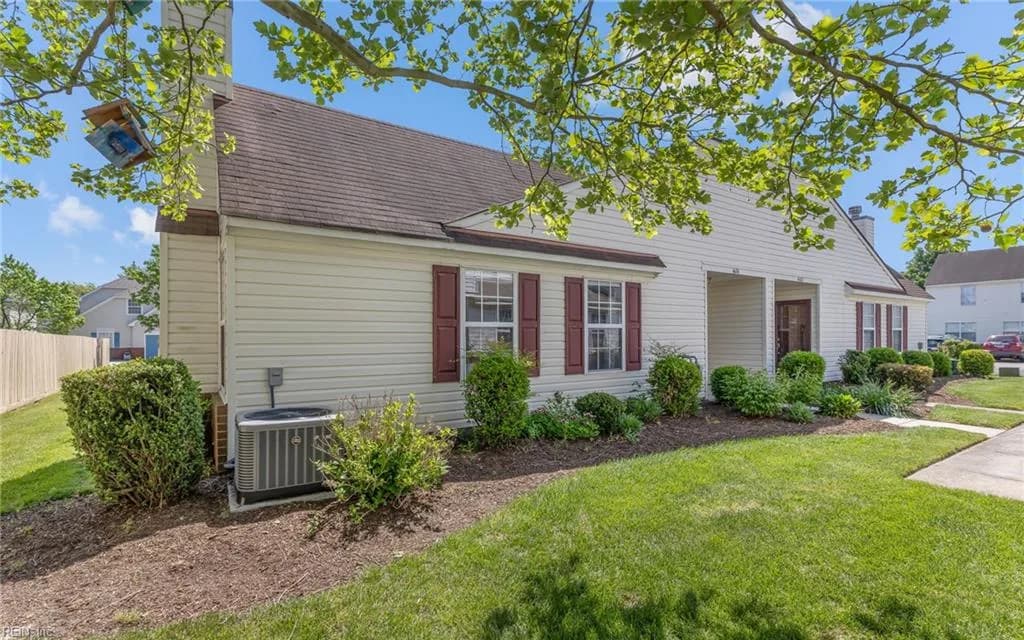 4606 Olde Stone WAY, CHESAPEAKE VA 23321 - Photo 4