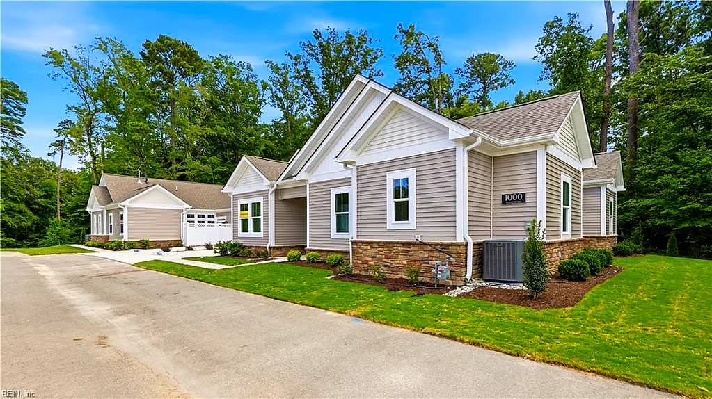 1000 Regal RD #A, SUFFOLK VA 23434 - Photo 4