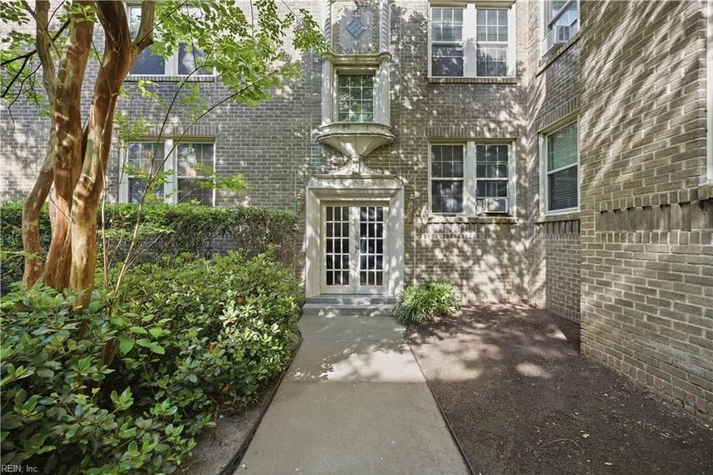 940 Gates AVE #A3, NORFOLK VA 23517 - Photo 5