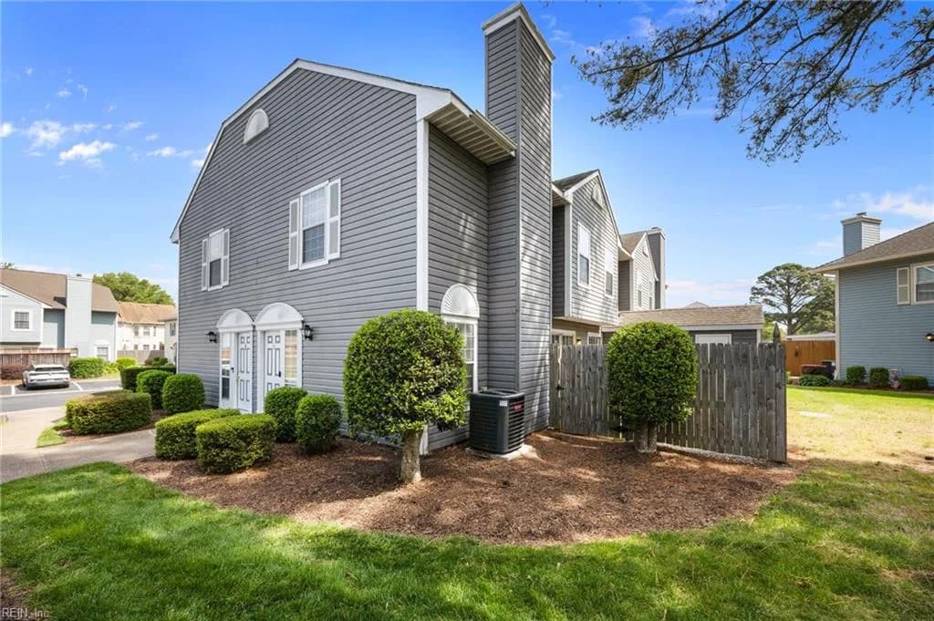633 Oleander CIR, VIRGINIABEACH VA 23464 - Photo 3