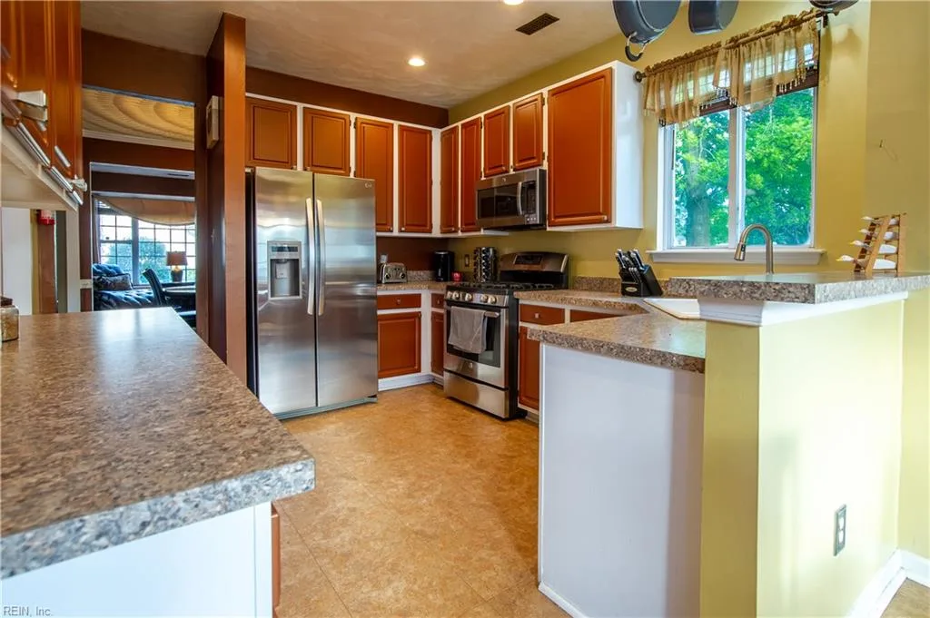 3029 Crossings DR, CHESAPEAKE VA 23321 - Photo 4