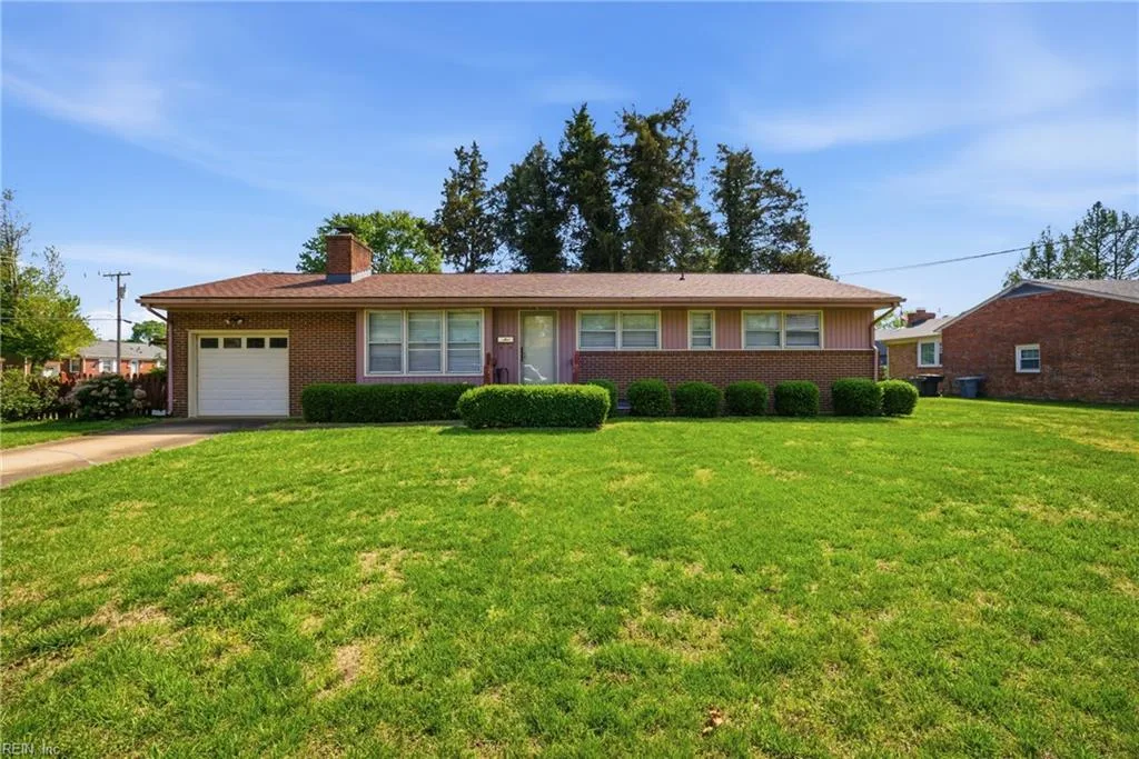 734 Milton DR, Hampton — 3 bed Residential, 1,186 sqft