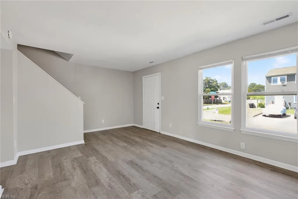 3017 Herrmann CT, VIRGINIABEACH VA 23453 - Photo 4